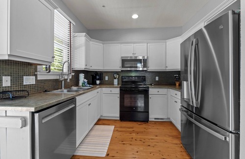 Bermuda Bay Casa | The Green Crab at Devonshire Place Bermuda Bay, Flex Stay Patterns, Resort Community in Kill Devil Hills