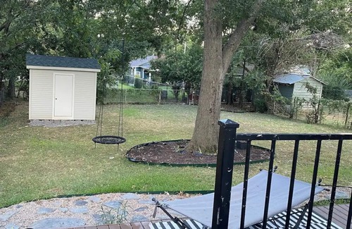 Handley Casa | The Green Door Getaway!! AT&T Stadium, 6Flags, +++