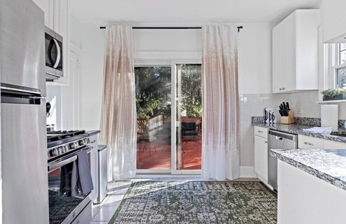Roselawn Finance Casa | The Green Escape in Oakley 2 bed 1 bath