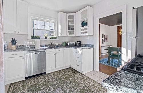 Roselawn Finance Casa | The Green Escape in Oakley 2 bed 1 bath