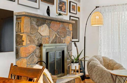 East Stroudsburg Chalet De Esquí | The Green Forest Retreat - Kayak, Hot Tub, Sauna