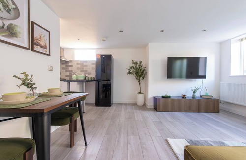 Little Holland Apartamento | The Green Haven-Cozy luxury flat in Crayford
