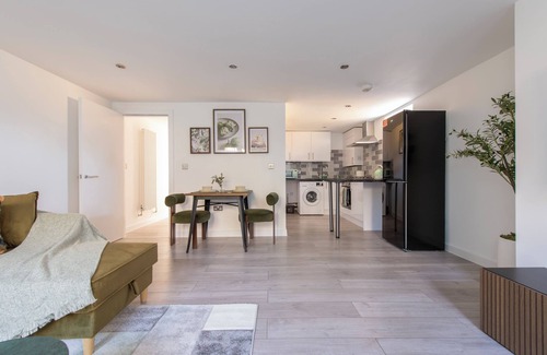 Little Holland Apartamento | The Green Haven-Cozy luxury flat in Crayford