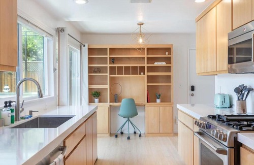 Santa Rosa Casa | The Green House by AvantStay Spacious Entertainers Home Close to Wineries Pool Fitness Room
