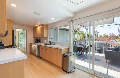 Santa Rosa Casa | The Green House by AvantStay Spacious Entertainers Home Close to Wineries Pool Fitness Room