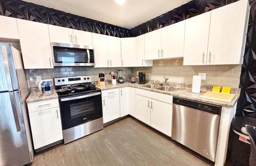 Downtown Des Moines Apartamento | The Green Onyx Escape