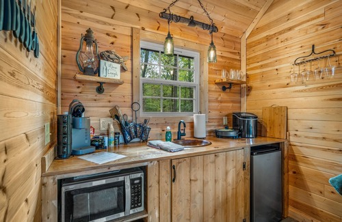 Mentone Cabina | The Green Treehouse at Little River Treehouses