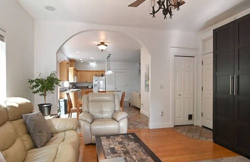 Creswell Casa | The Greenhill House