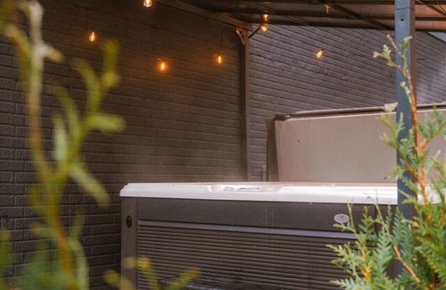 Laurelville Cabina | The Greenhouse | Indoor Slide | Hocking Hills