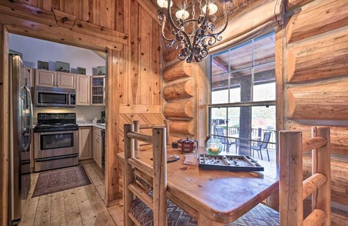 Greer Cabina | The Greer Lodge and Stables
