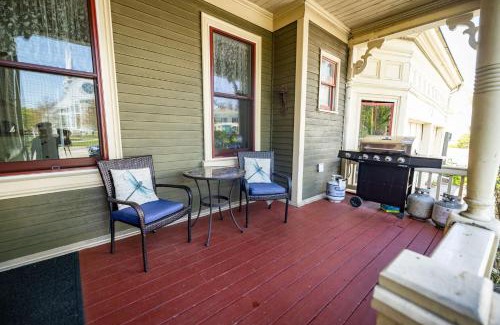 Southern Coast Casa | The Gregory House - A Maine Victorian Mansion