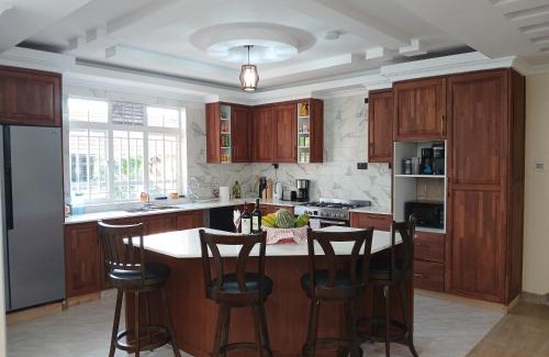 Bondo Casa | The Gretchensville Home