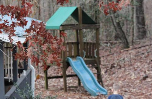 Dahlonega Casa | The Grindle Bridge Cabin