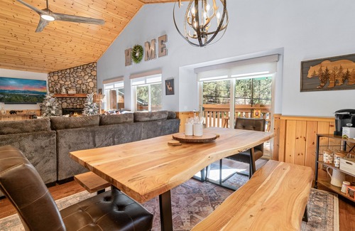 Winter Park Casa | The Grizzlies Den - Arcade Game Room, Pool Table, Air Hockey, Deck, BBQ, AC