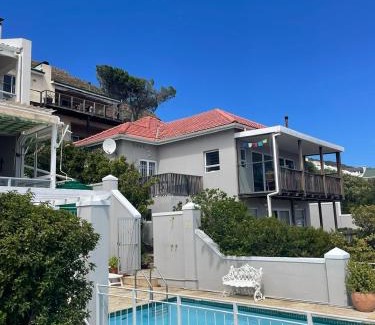 Simon's Town Casa | The Grosvenor Guest House & Self Catering