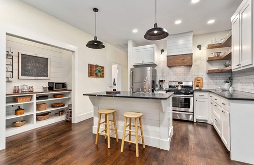 Springdale Casa | The Grove Cottage - Downtown Springdale