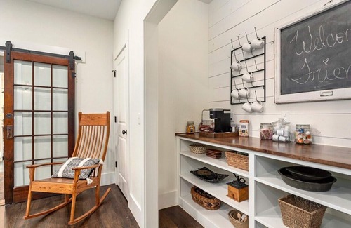 Springdale Casa | The Grove Cottage - Downtown Springdale