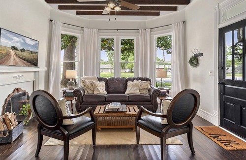 Springdale Cabaña | The Grove Cottage - Downtown Springdale