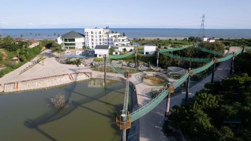Akyinim Hotel | The Grove Essipong Beach Resort
