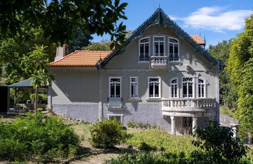 Guimaraes Casa | The Grove Houses