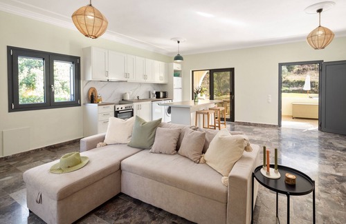 Velonades Villa | The Grove Villa by White Dream Villas