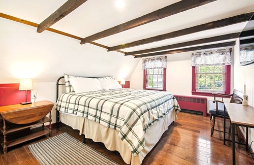 Preston Cama Y Desayuno | The Guest Cottage At Amos Lake Winery