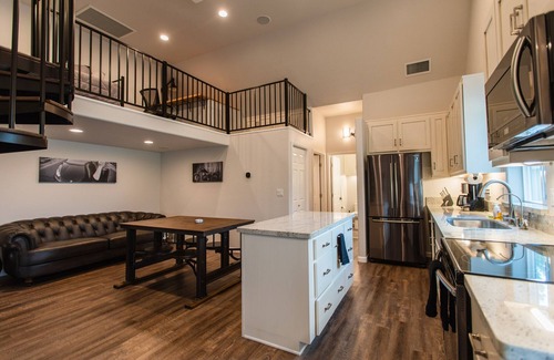 Atascadero Casa | The Guest House at The Grace Maralyn Estate