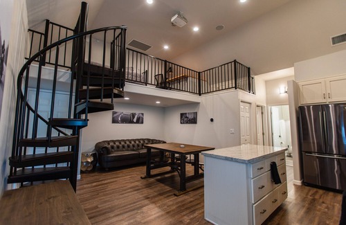 Atascadero Casa | The Guest House at The Grace Maralyn Estate