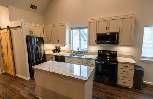 Atascadero Casa | The Guest House at The Grace Maralyn Estate