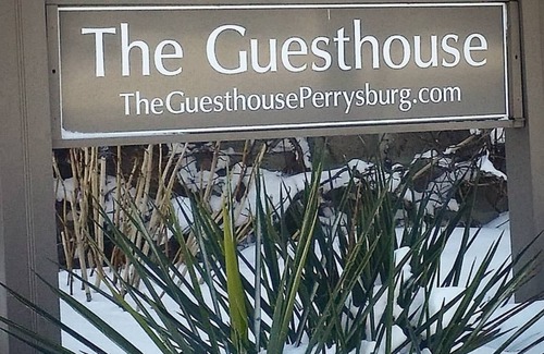 Perrysburg Casa | The Guesthouse Perrysburg-East side