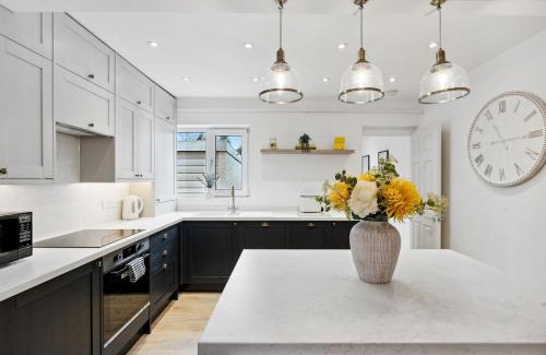 Guildford Apartamento | The Guildford Manor - Free Parking - 6 Beds