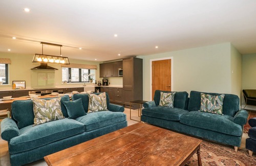 Sherborne Cabaña | THE GULLY, pet friendly, character holiday cottage in Sherborne