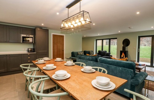 Sherborne Cabaña | THE GULLY, pet friendly, character holiday cottage in Sherborne