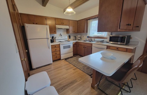 Rochester Apartamento | The Gwen / Charming 2-bedroom upstairs apartment in quiet duplex
