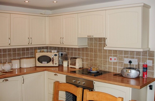Kilgetty Cabaña | THE HAGGUARD, family friendly, with a garden in Kilgetty