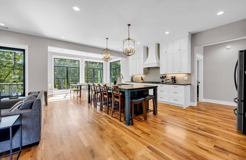 Hartwell Casa | The Hales Lake House w/ Hot Tub!