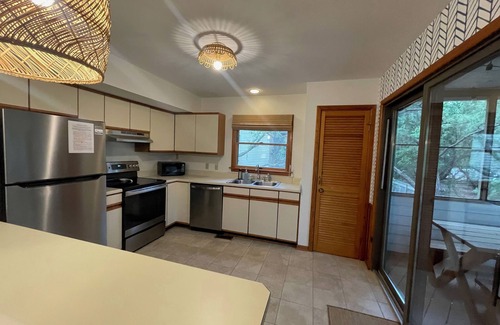 Ocean Sands Cabaña | The Half Shell, Oceanside Beach Cottage, 6 min walk to beach