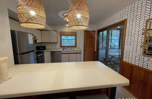 Ocean Sands Cabaña | The Half Shell, Oceanside Beach Cottage, 6 min walk to beach