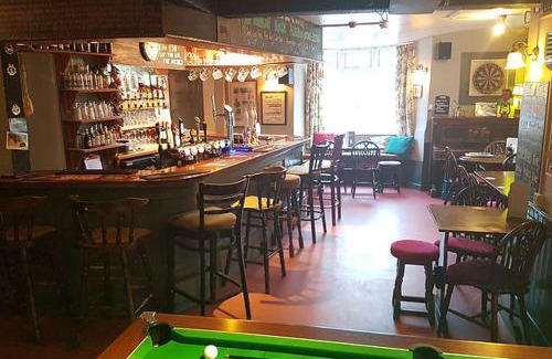 Polbathic Cama Y Desayuno | The Halfway House Pub and Kitchen