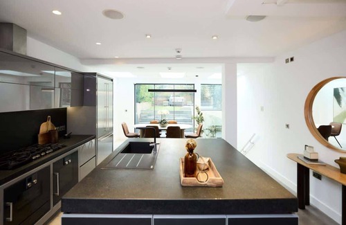 St. Johns Wood Casa | The Hamilton Gardens Hideaway
