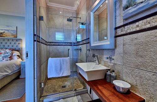 Umhlanga Cama Y Desayuno | The Hamptons Guest House