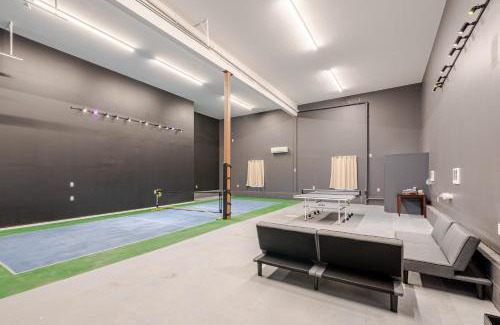 Pocono Pines Casa | The Hangout Haven - Theater, Hot tub, Pickleball, Ping pong, Firepit