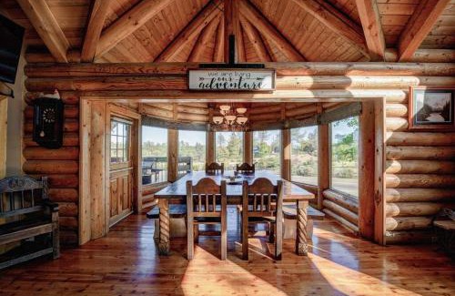 Shasta Lake Casa | The Happy Bear Lodge
