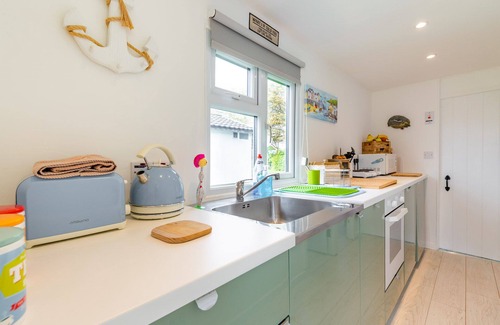 Mundesley Chalet De Esquí | The Happy Hedgehog (2 bedrooms sleeps up to 3) is just 600 yards from the beach!