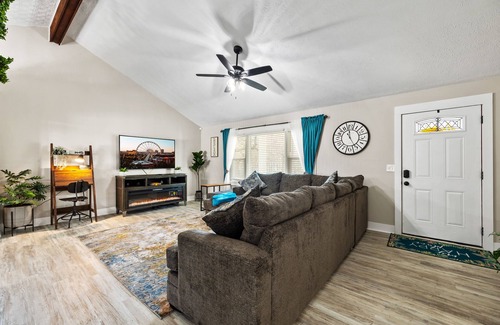 Douglasville Casa | The Happy Place: 3BR in Quiet Neighborhood