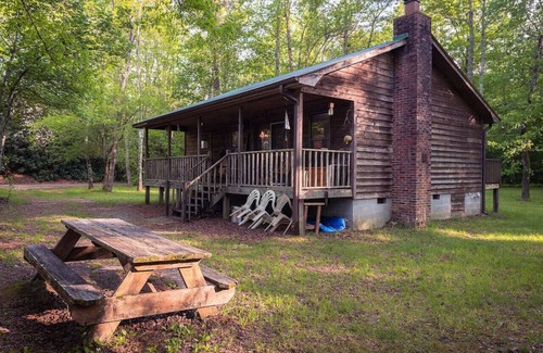 Mountain Rest Casa | “The Happy Place” River front cabin with dock