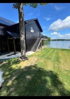 Newaygo Apartamento | THE HAPPY PLACE