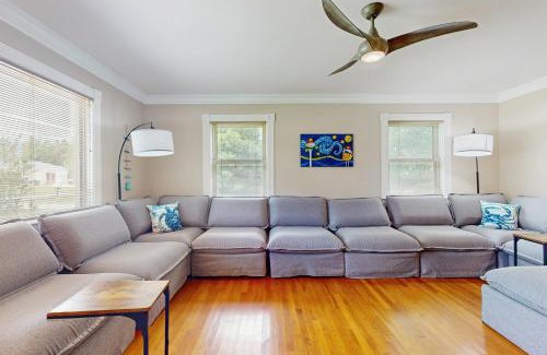 Warrington Casa | The Happy Turtle