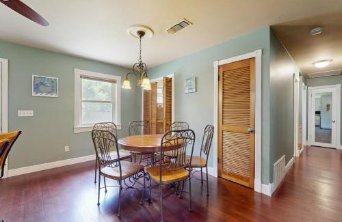 Warrington Casa | The Happy Turtle