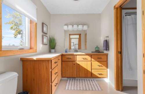 Black Wolf Casa | The Harbor Hideaway